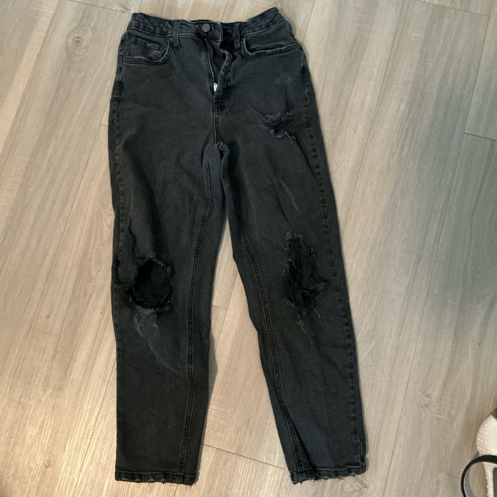 Stylish Black Distressed Women's Jeans